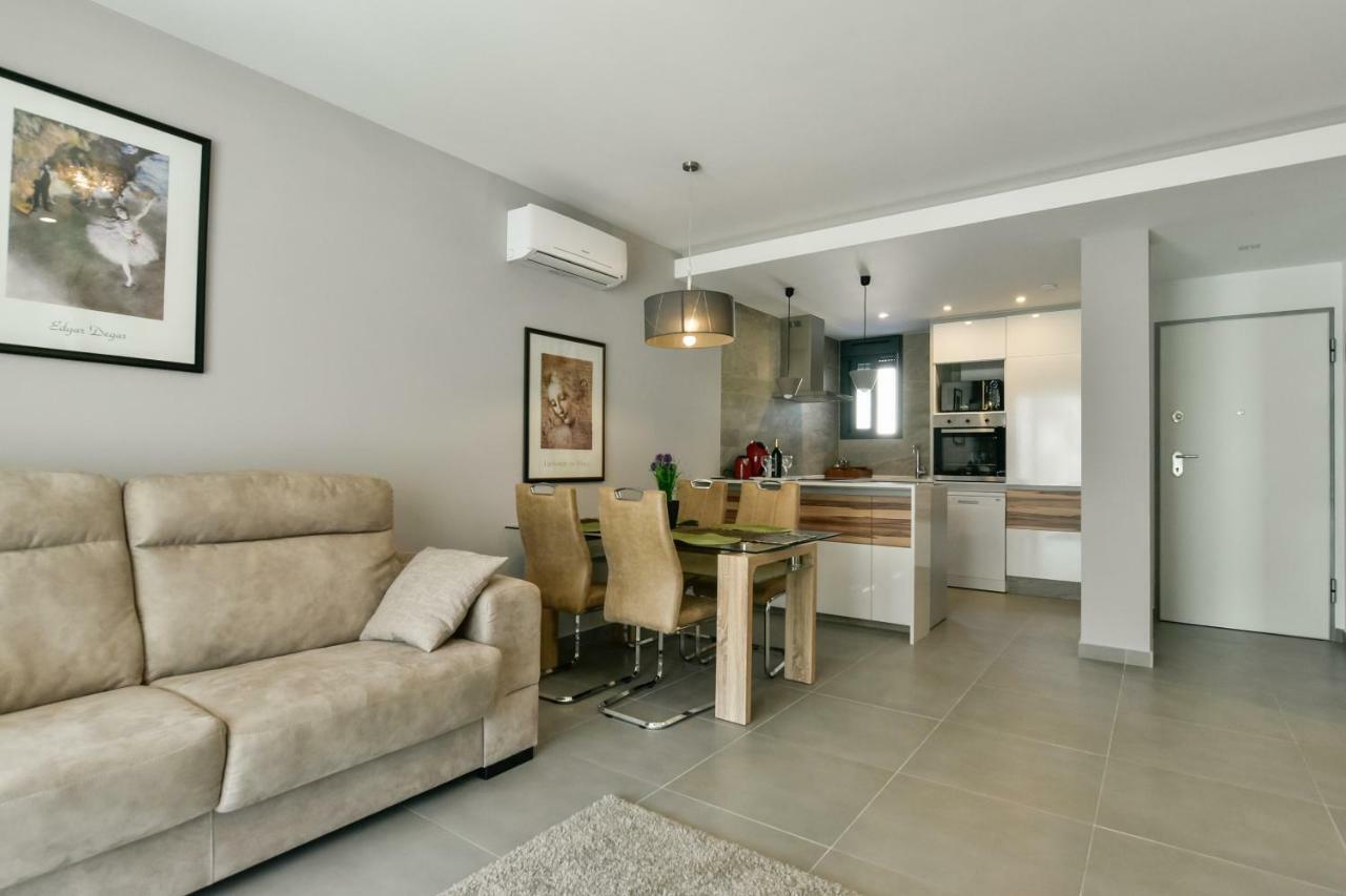 Апартаменты Oasis Beach IX Puntaprima Торевьиа Экстерьер фото